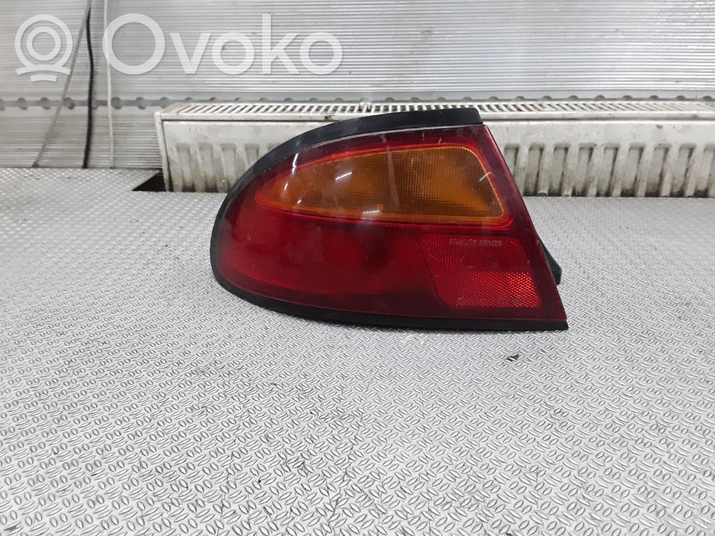 Mazda 323 F Galinis žibintas kėbule 