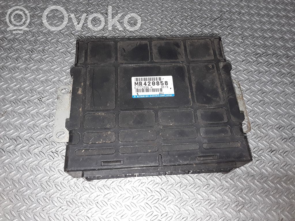 Sterownik / Moduł ECU   MR420858