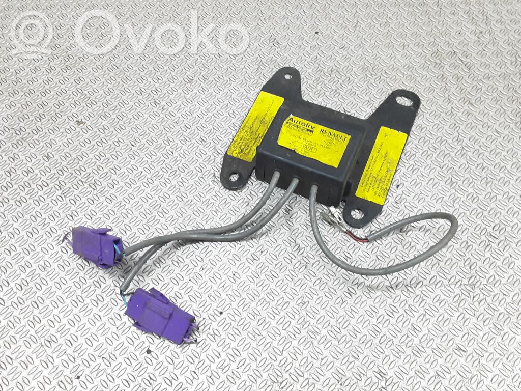Renault Laguna I Airbag control unit/module 