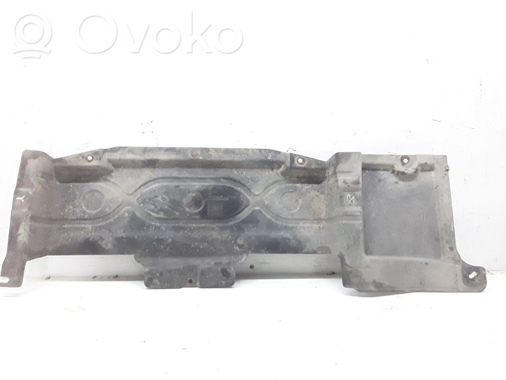 Volkswagen Multivan T5 Osłona tylna podwozia 