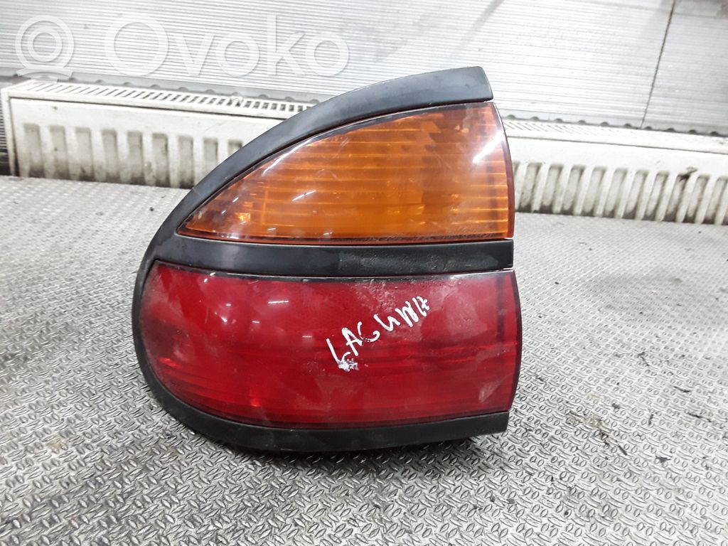 Rear/tail lights   7700420122