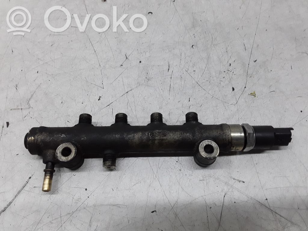 Peugeot 206 Fuel main line pipe 