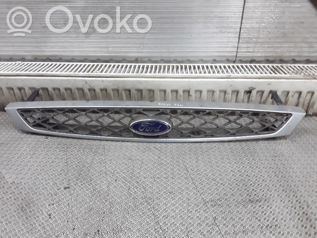 Ford Focus Front bumper upper radiator grill 