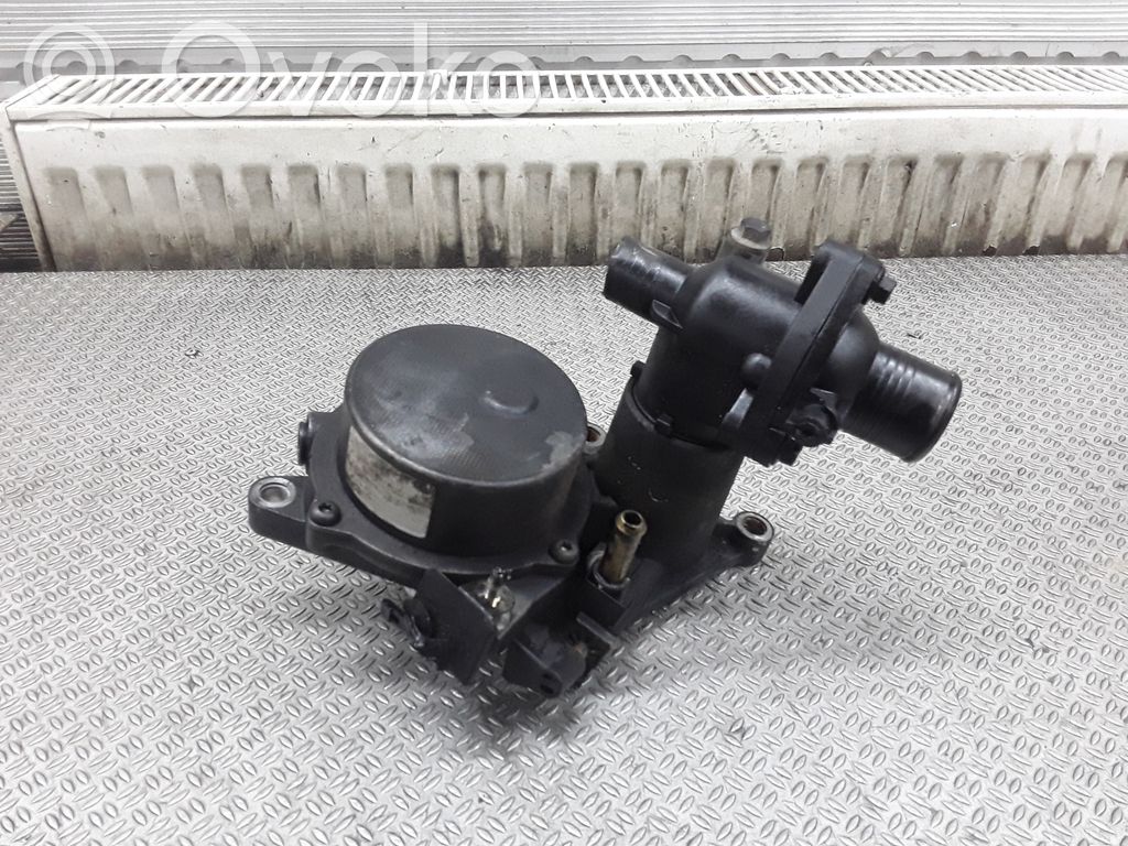 Ford Mondeo Mk III Termostaatin kotelo 