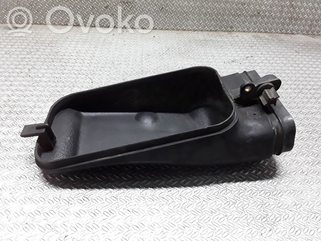 BMW 3 E90 E91 Gaisa ieplūdes kanāla detaļas 