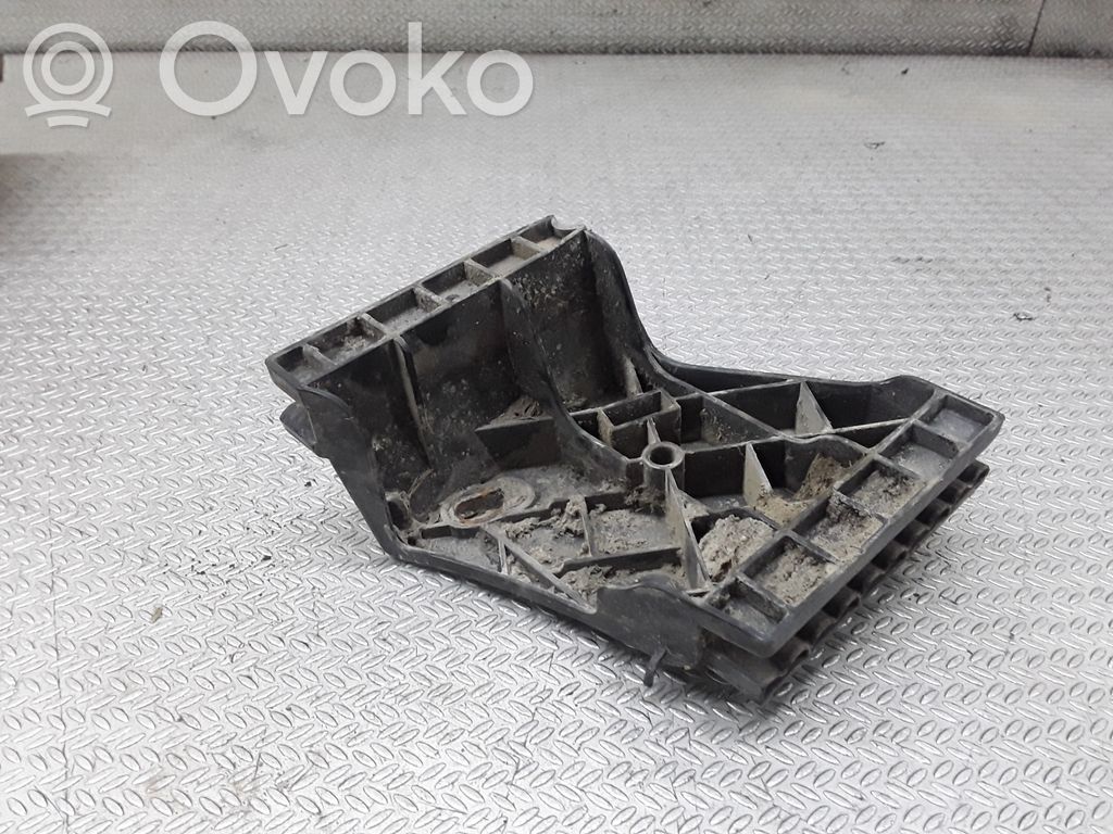 Audi A8 S8 D2 4D Rear bumper mounting bracket 