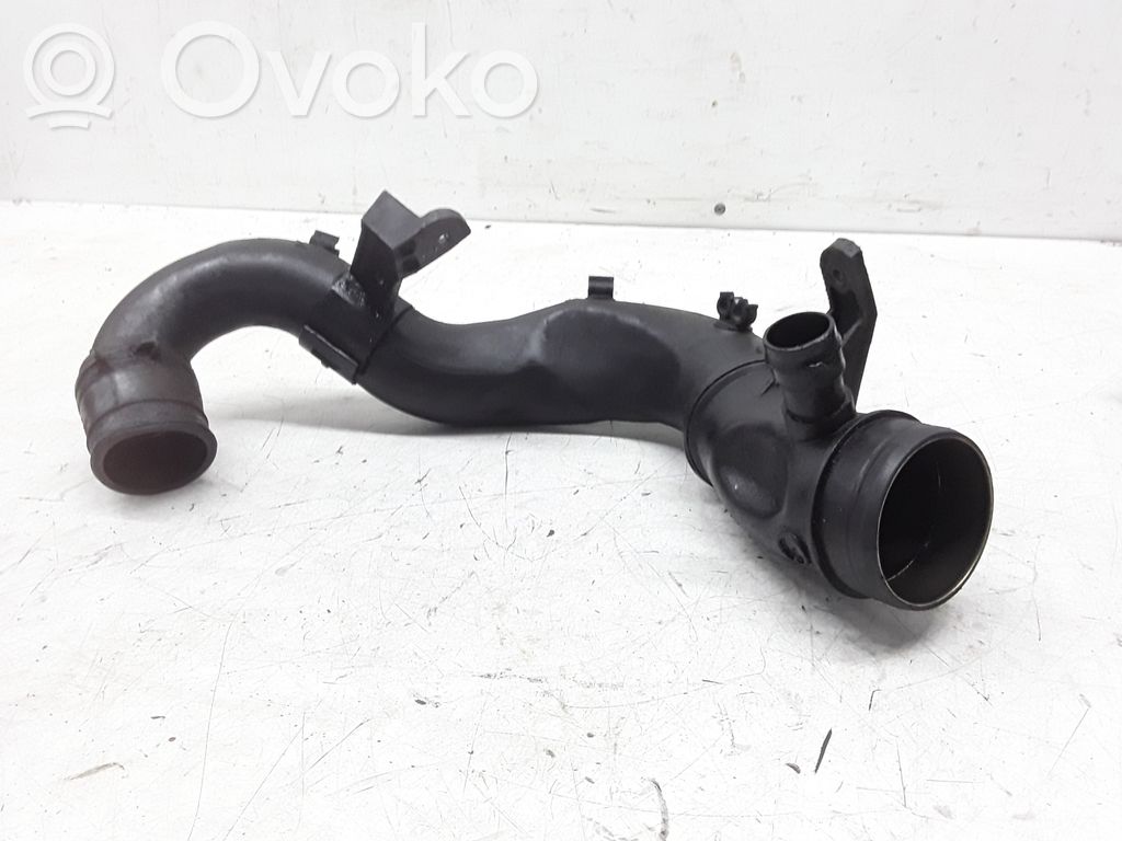 Volkswagen Golf IV Välijäähdyttimen letku
