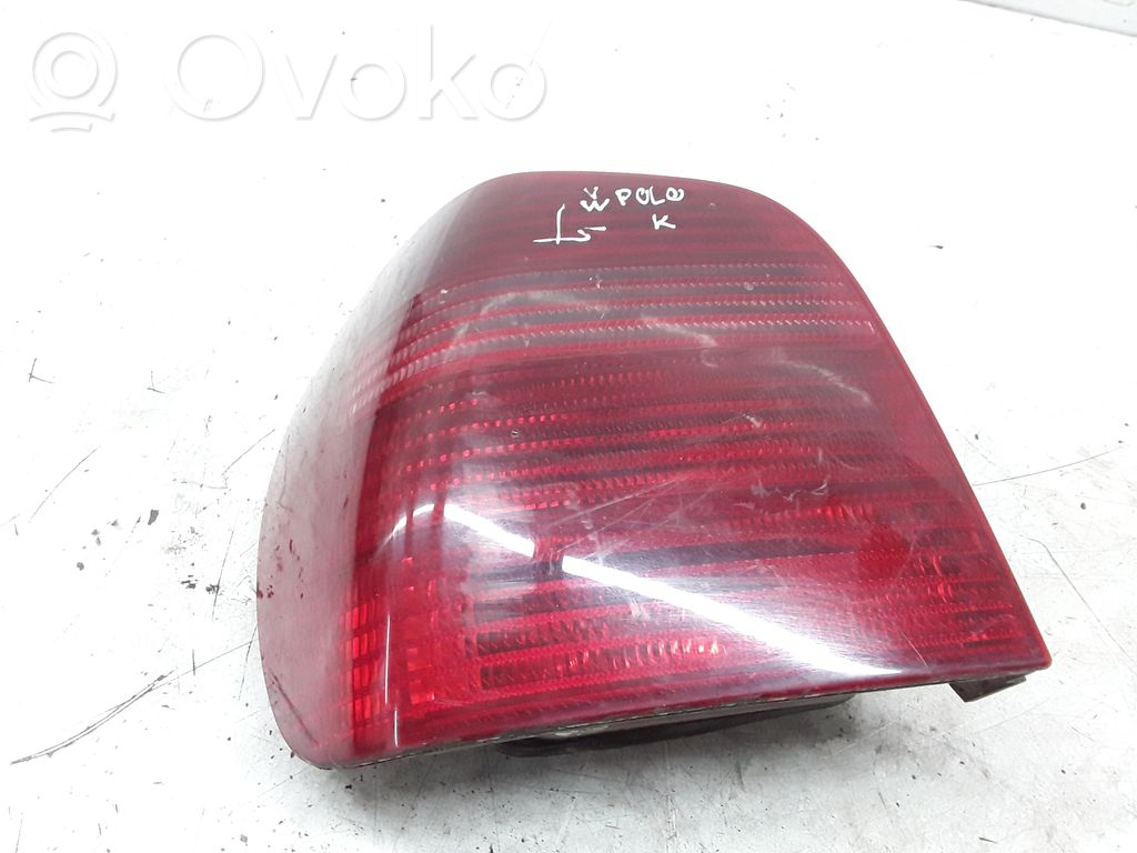 Volkswagen Polo III 6N 6N2 6NF Lampă spate în caroserie 