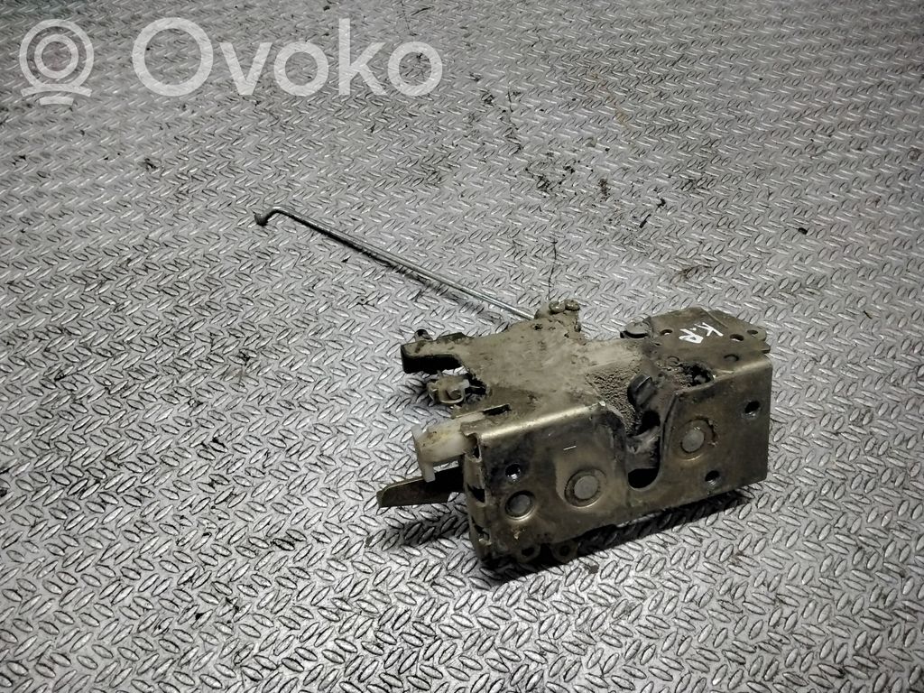 Volkswagen II LT Priekšpusē slēdzene 