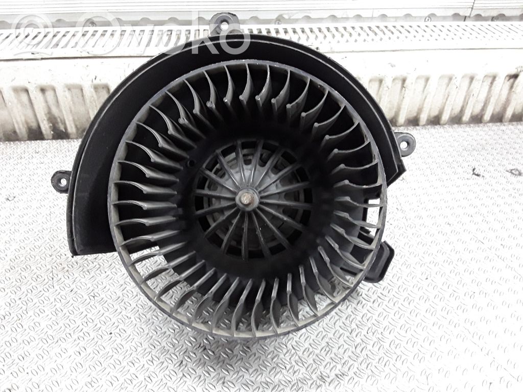 Heizungslüfter   90437892