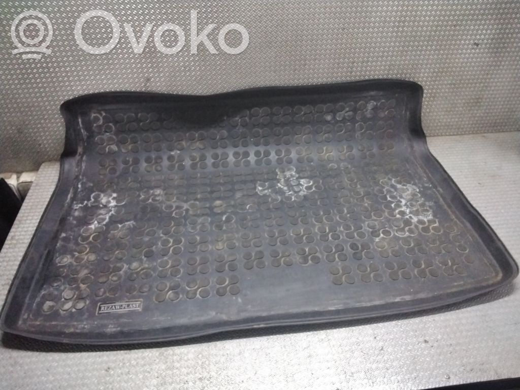 Volkswagen Golf V Covor cauciuc portbagaj 