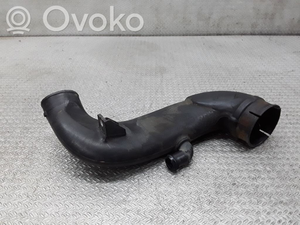 Opel Zafira B Część rury dolotu powietrza 