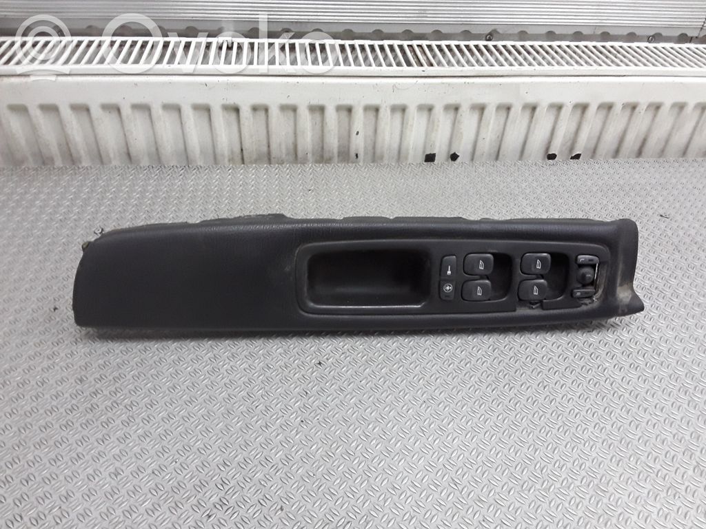Electric window control switch   9452939