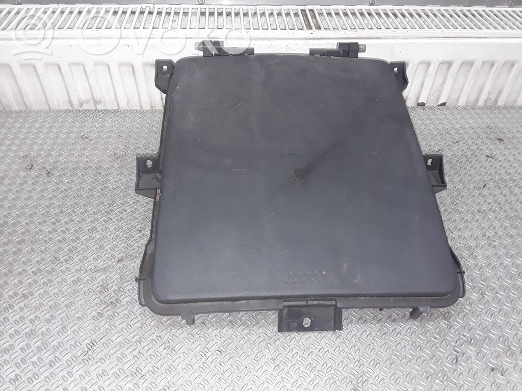 Toyota Corolla Verso E121 Guantera 