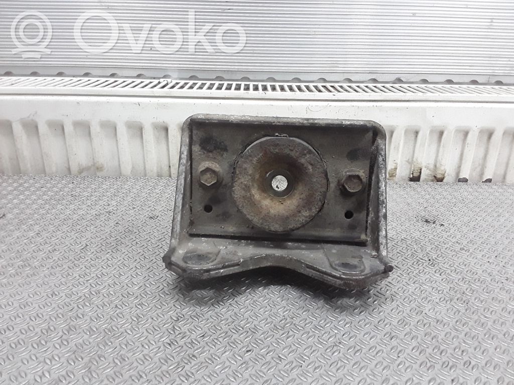 Renault Master II Engine mounting bracket 