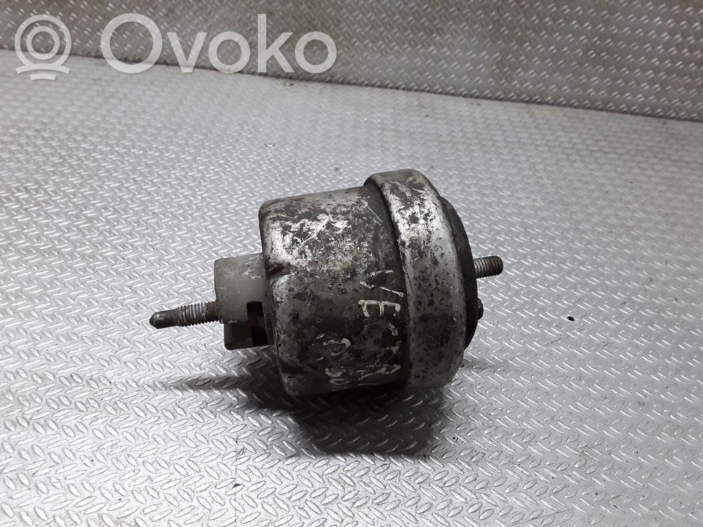 Engine mount bracket   90495447