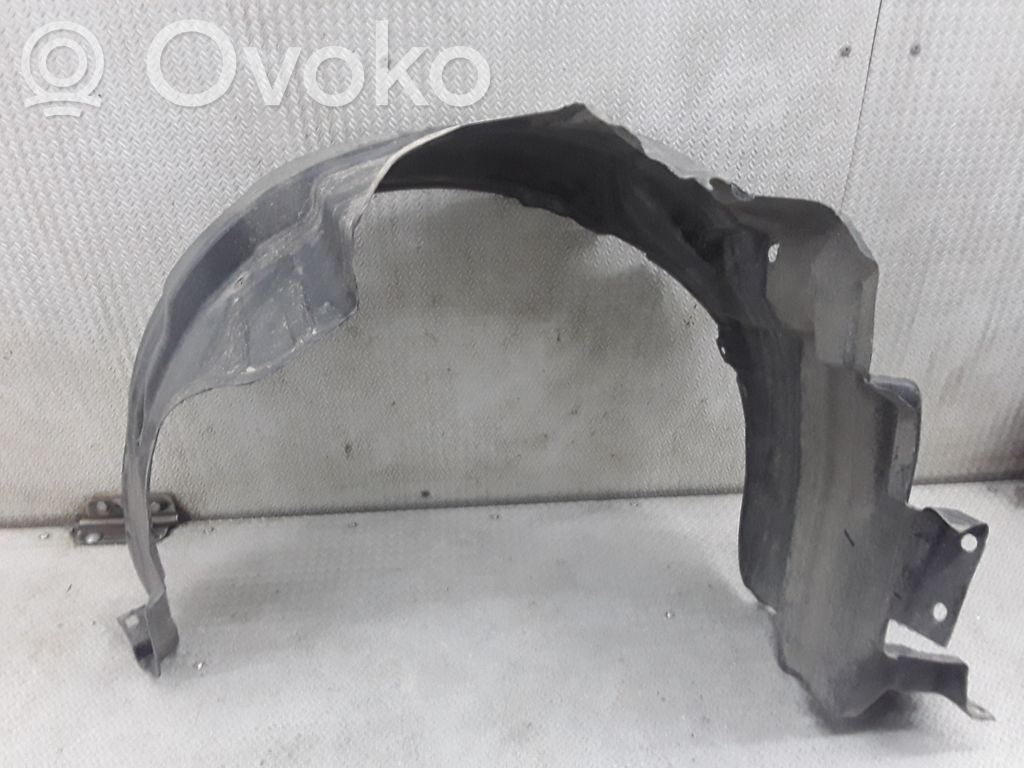 Front wheel arch liner splash guards