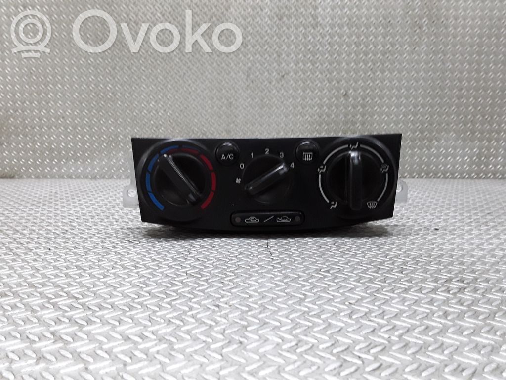 Mazda MPV Climate control unit 