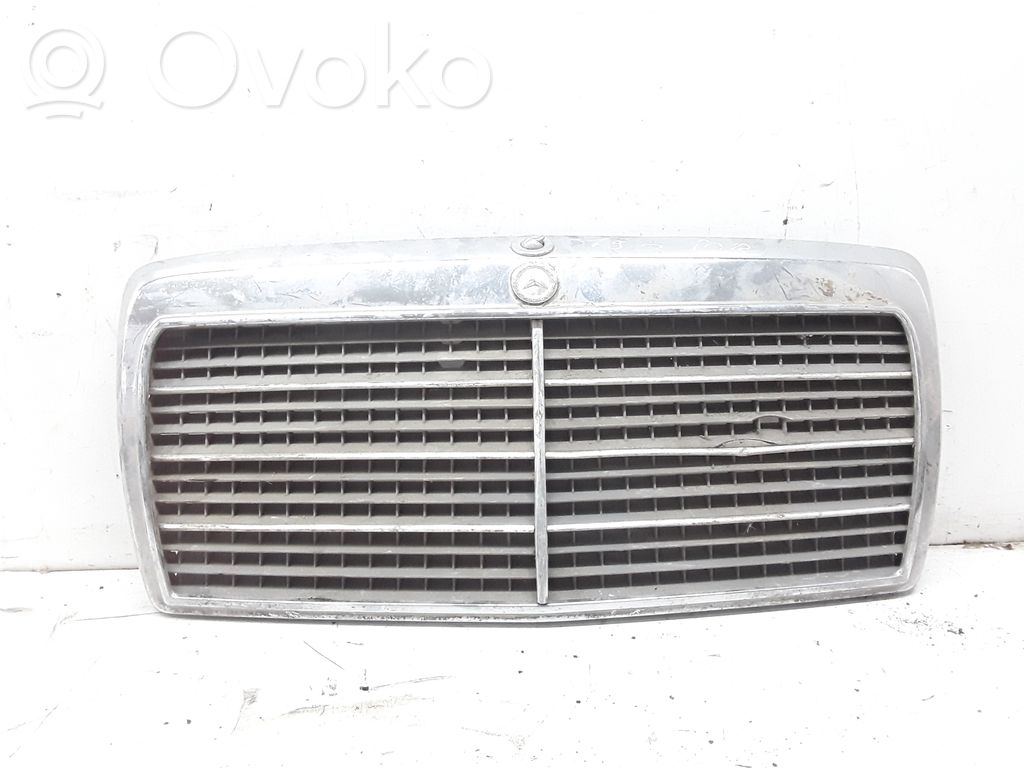Mercedes-Benz E W124 Etusäleikkö 