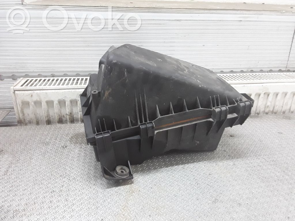 Volkswagen Golf IV Obudowa filtra powietrza 