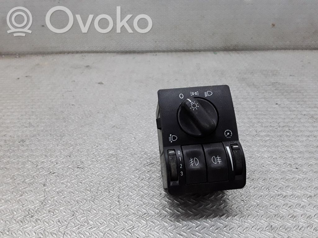 Opel Astra G Light switch 
