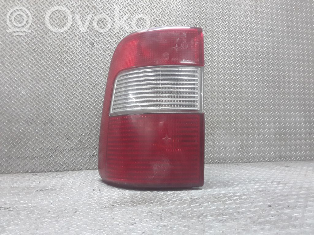 Rear/tail lights   452381