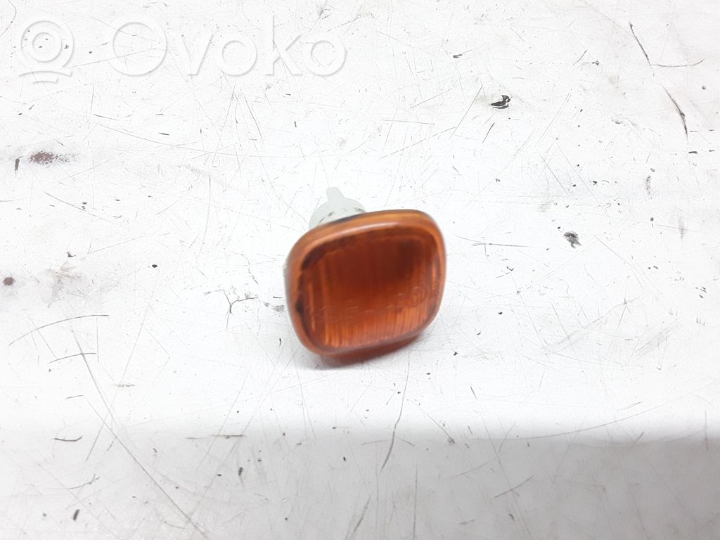 Audi A4 S4 B5 8D Seitenblinker 