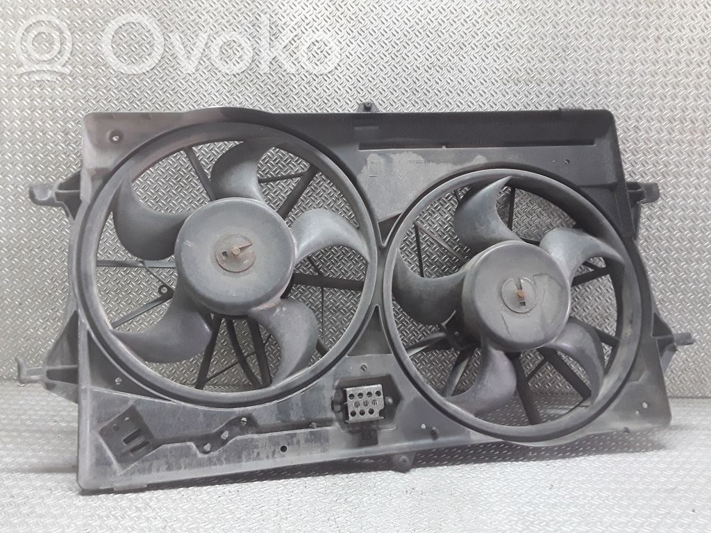 Ford Focus Elektrisks radiatoru ventilators 