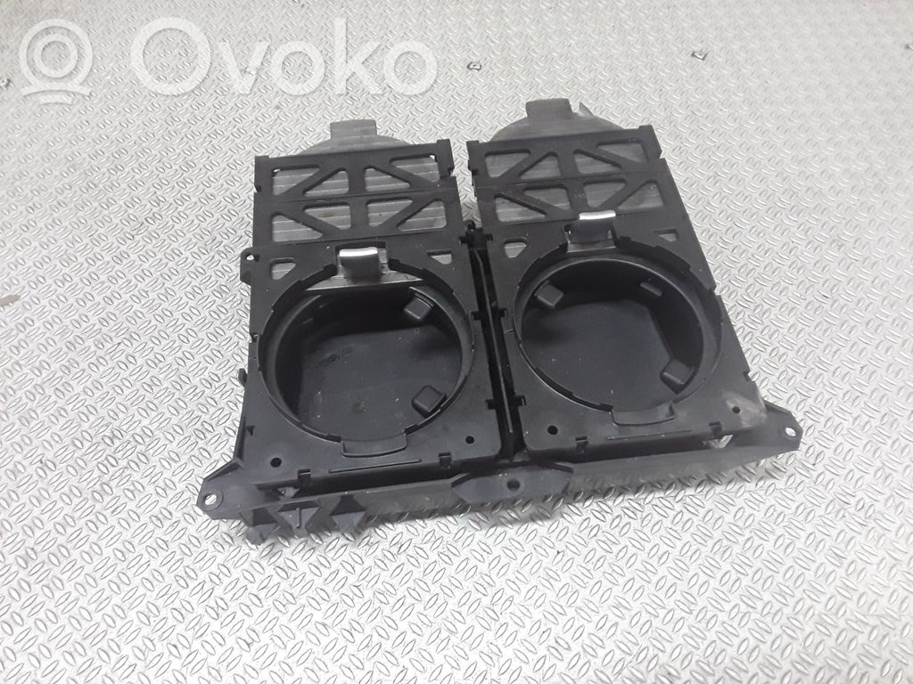 BMW 7 E65 E66 Puodelių laikiklis (priekyje) 