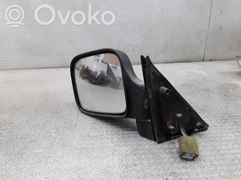 Front door electric wing mirror   E13010624