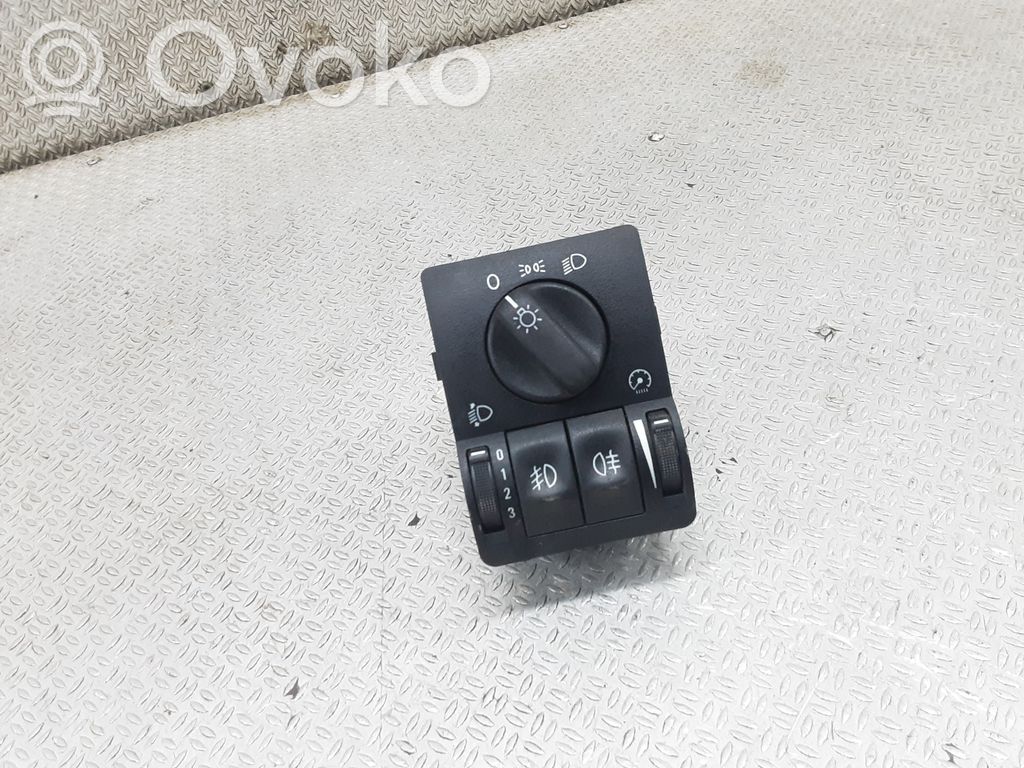 Opel Astra G Light switch 