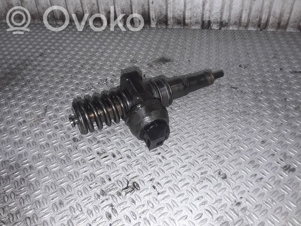 Volkswagen Touran I Injecteur de carburant 