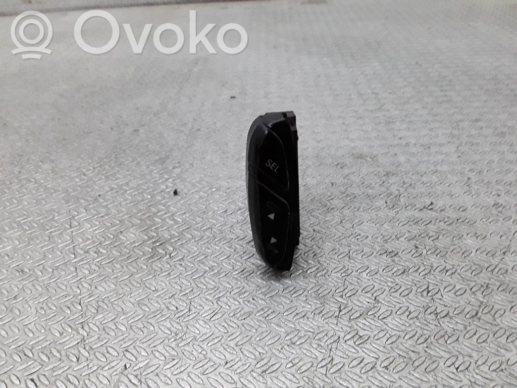 Toyota Corolla Verso E121 Butoane/comutatoare pe volan 
