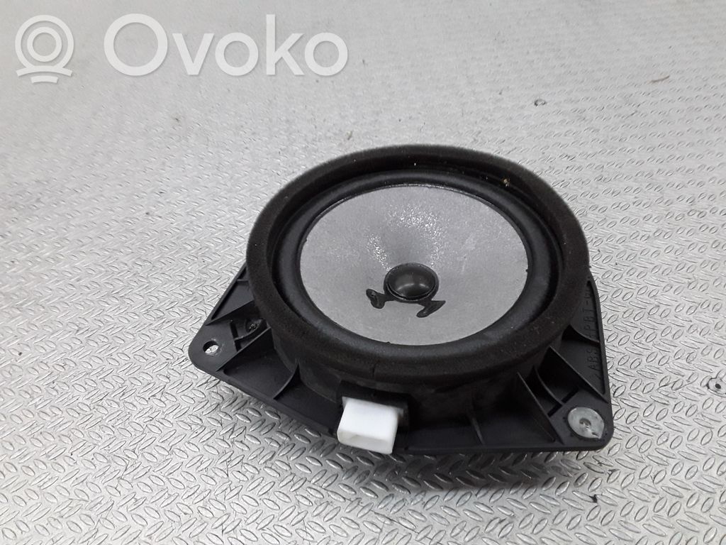 Altavoz de la puerta trasera   8616013080