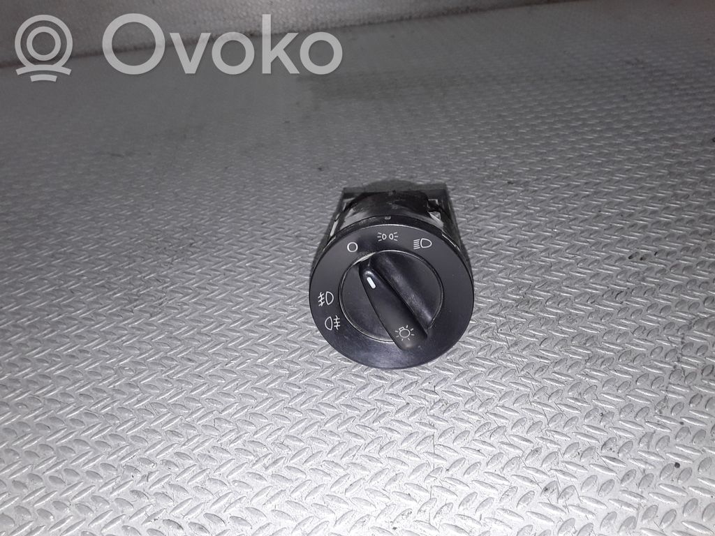 Valokatkaisija   1C094153A