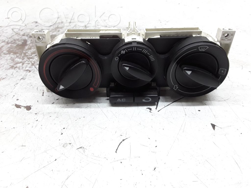 Climate control unit   8L0819045A