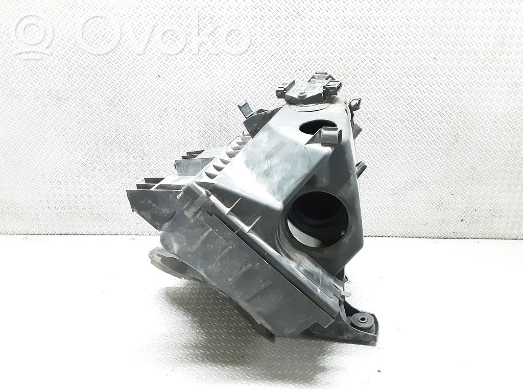 Volkswagen PASSAT B5 Obudowa filtra powietrza 