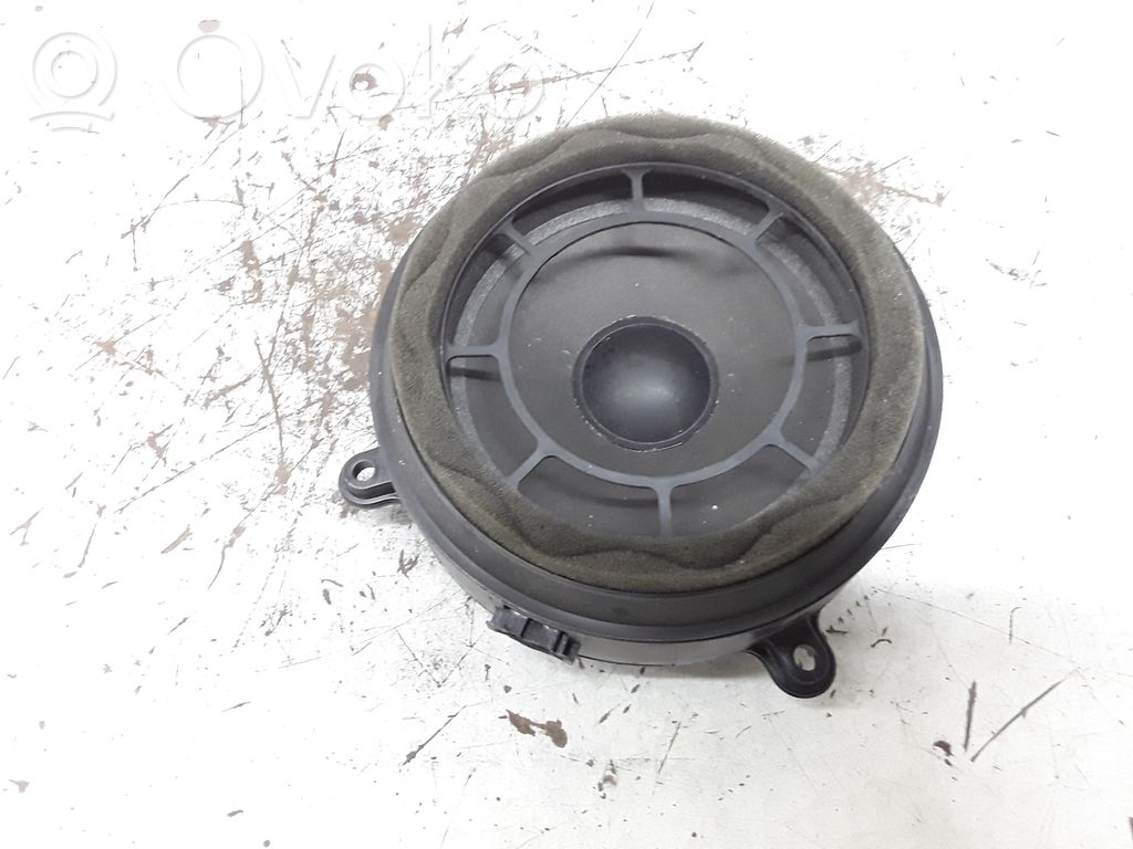 Altavoz de la puerta delantera   A2038201102
