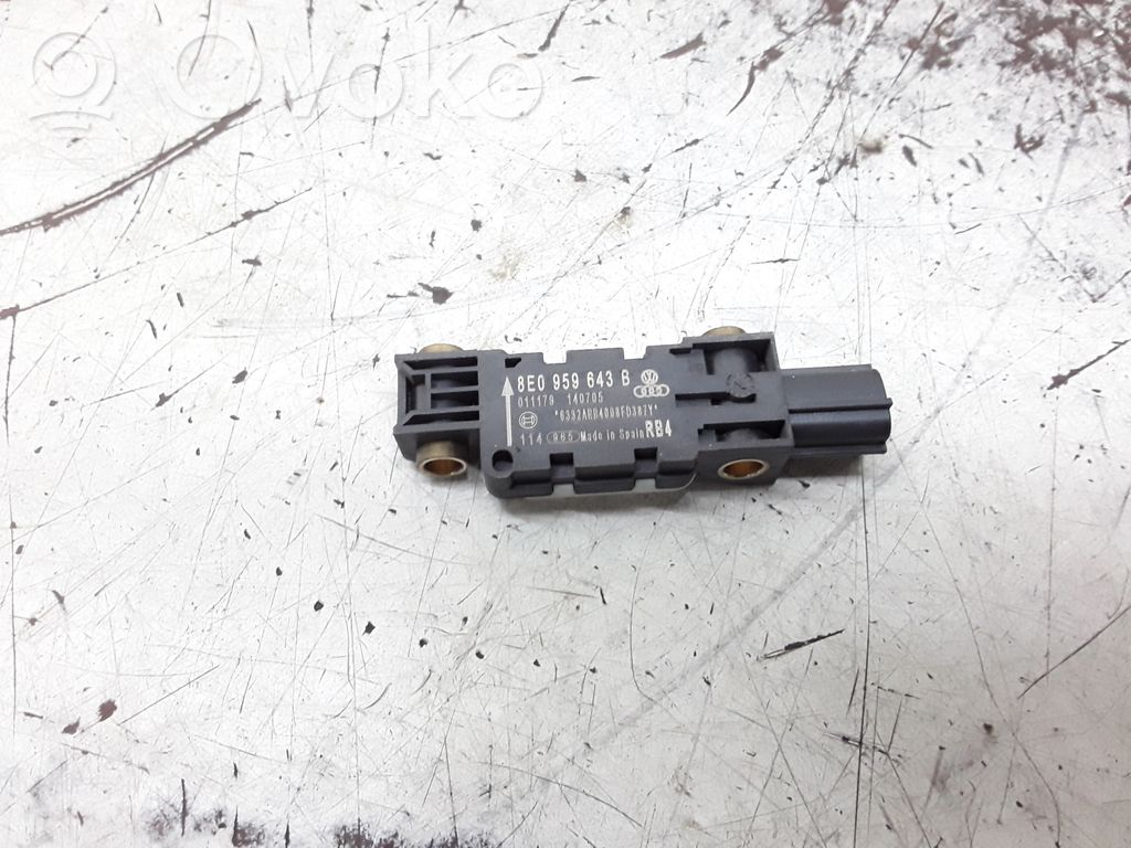 Audi A4 S4 B7 8E 8H Senzor impact/declanșare airbag