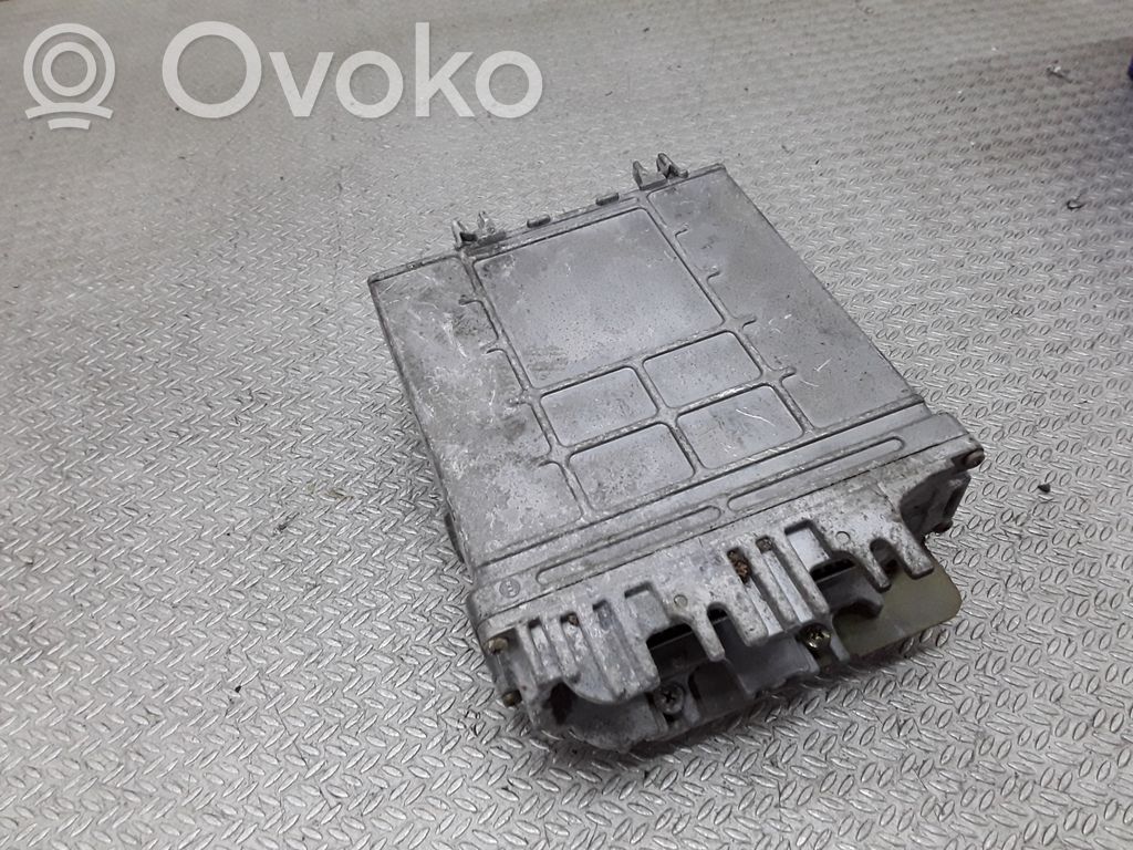 Volkswagen Golf III Engine control unit/module 