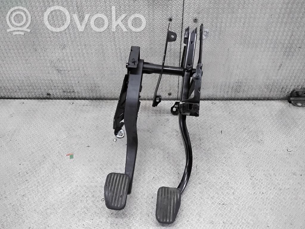 Volvo S60 Педаль 