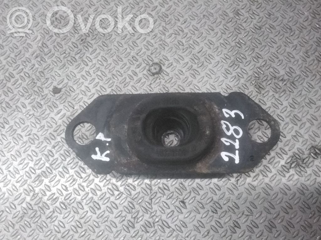 Nissan Almera N16 Engine mount bracket 