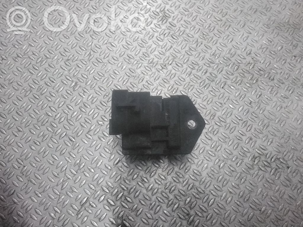 Opel Zafira A Jäähdytyspuhaltimen rele 