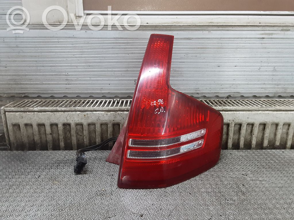 Citroen C4 I Задний фонарь в кузове 