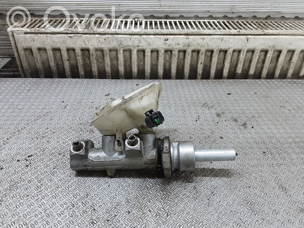 Citroen C4 I Pääjarrusylinteri 