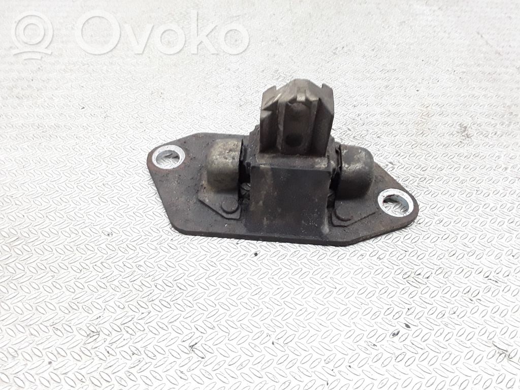 Gearbox mounting bracket