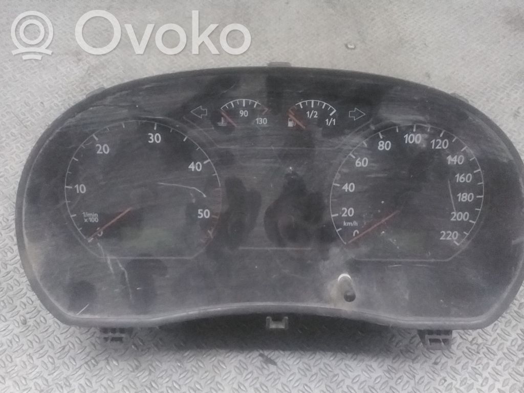 Volkswagen Polo Nopeusmittari (mittaristo) 