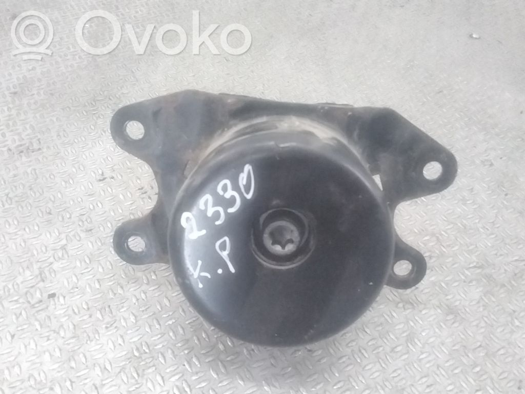Engine mount bracket   13109202