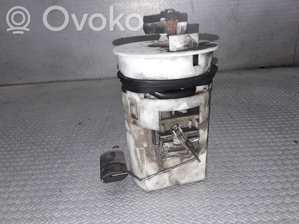 Hyundai Elantra Bomba interna de combustible 