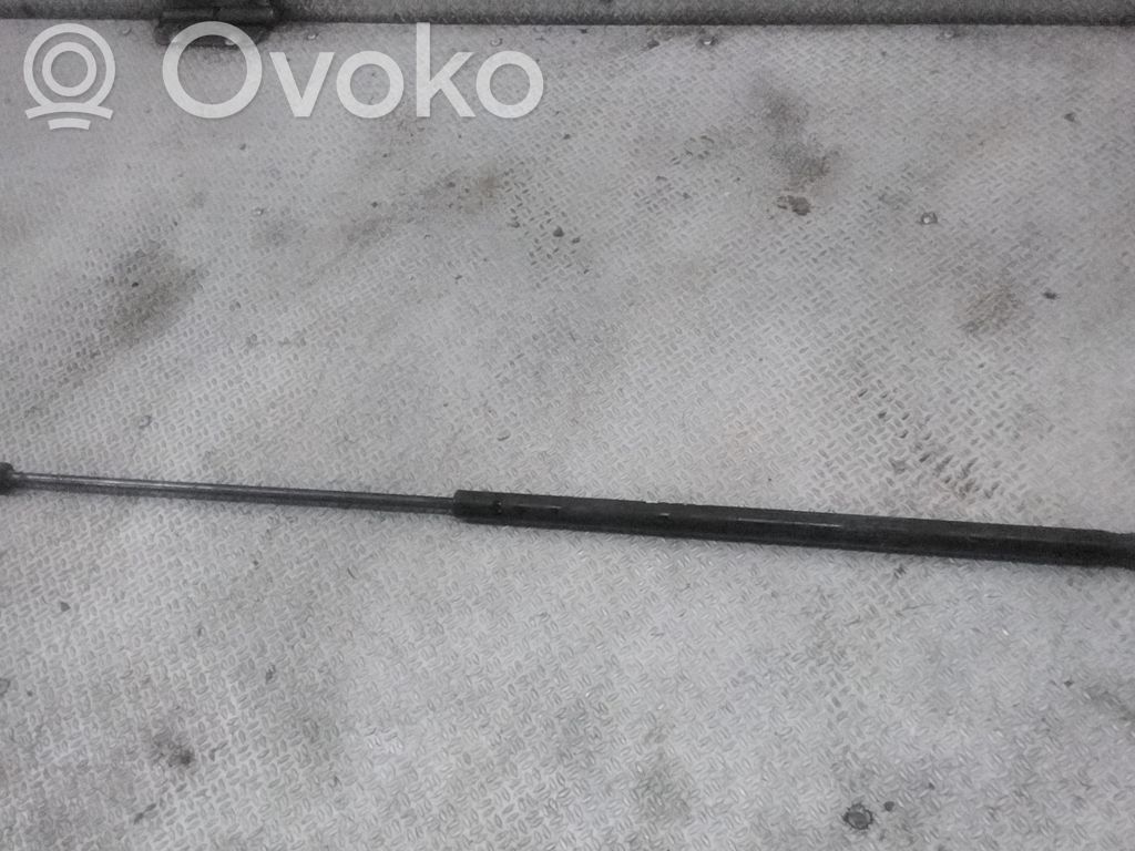 Volvo V50 Dzinēja pārsega amortizators 